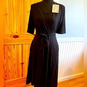 Latched mama wrap dress